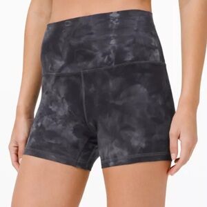 Lululemon Align biker short size 4 4” lenth excellent condition black tye dye